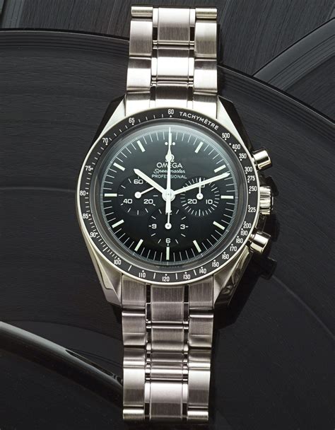 omega speedmaster luna|omega moon watch original.